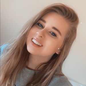 Meet your Posher, Lauren